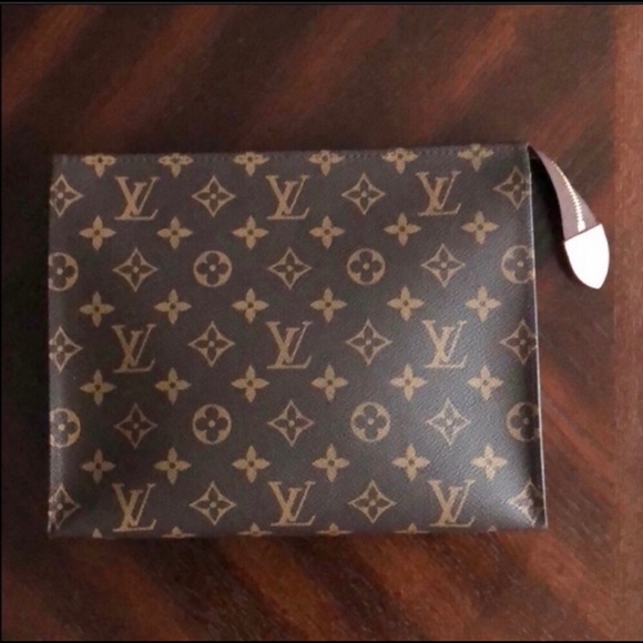 ♡LOUIS VUITTON Clutch 26♡ - Picture 6 of 13